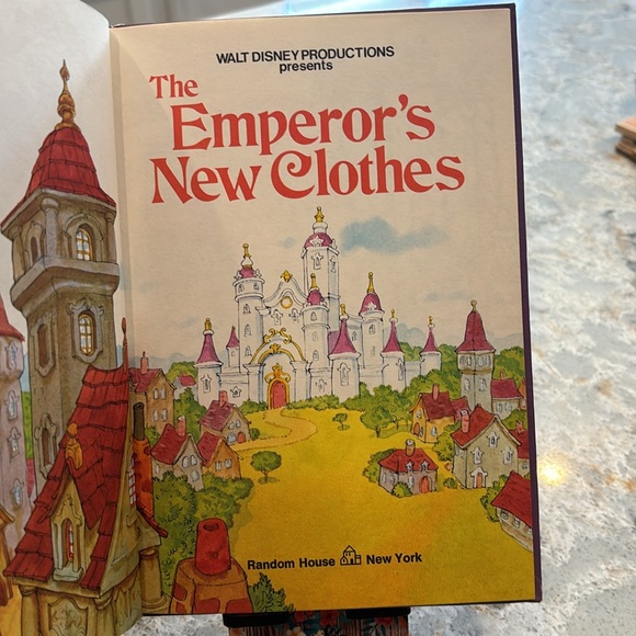 Walt Disney Productions: The Emperor’s New Clothes children’s book - Picture 6 of 7